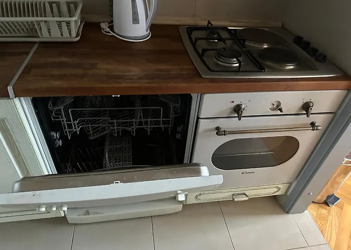 Laniste - Prelijep Stan, Balkon, Wifi + Besplatan Parking