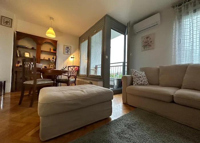 Laniste - Prelijep Stan, Balkon, Wifi + Besplatan Parking
