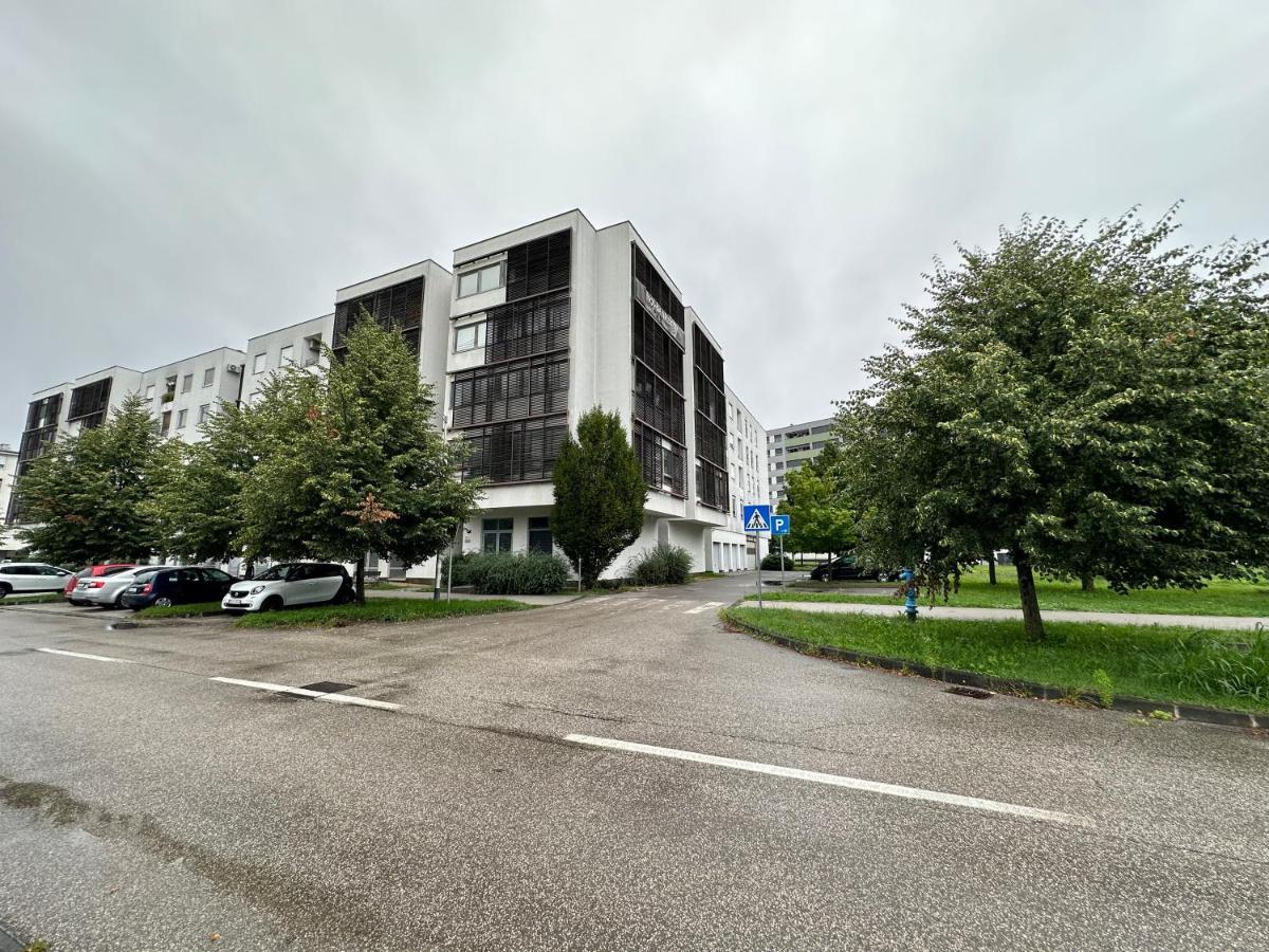 Laniste - Prelijep Stan, Balkon, Wifi + Besplatan Parking Apartament Zagreb