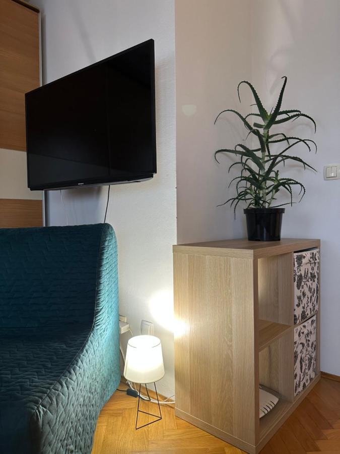 Laniste - Prelijep Stan, Balkon, Wifi + Besplatan Parking Appartamento Zagabria