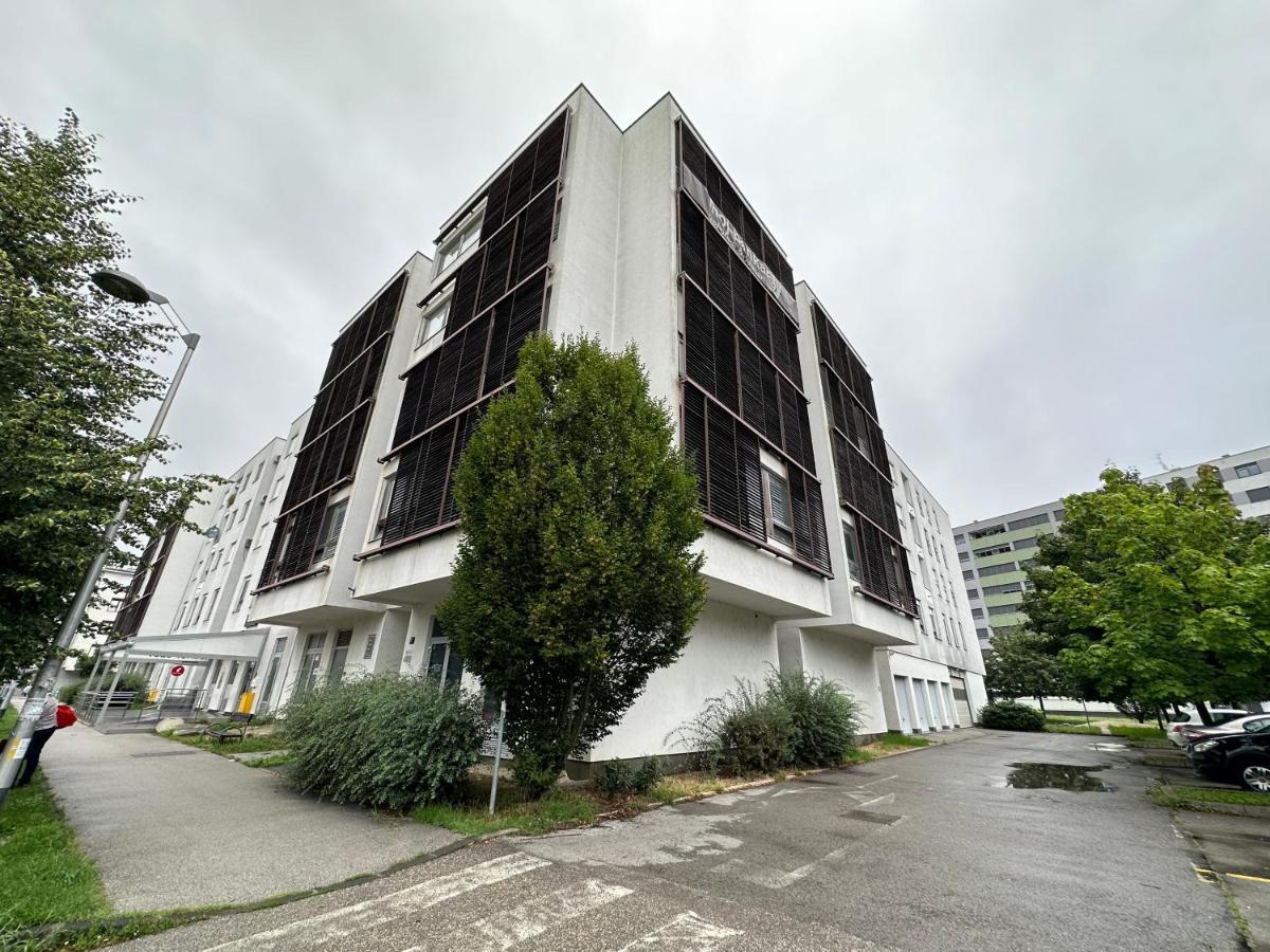 Laniste - Prelijep Stan, Balkon, Wifi + Besplatan Parking