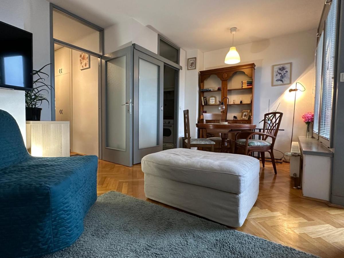 Laniste - Prelijep Stan, Balkon, Wifi + Besplatan Parking *