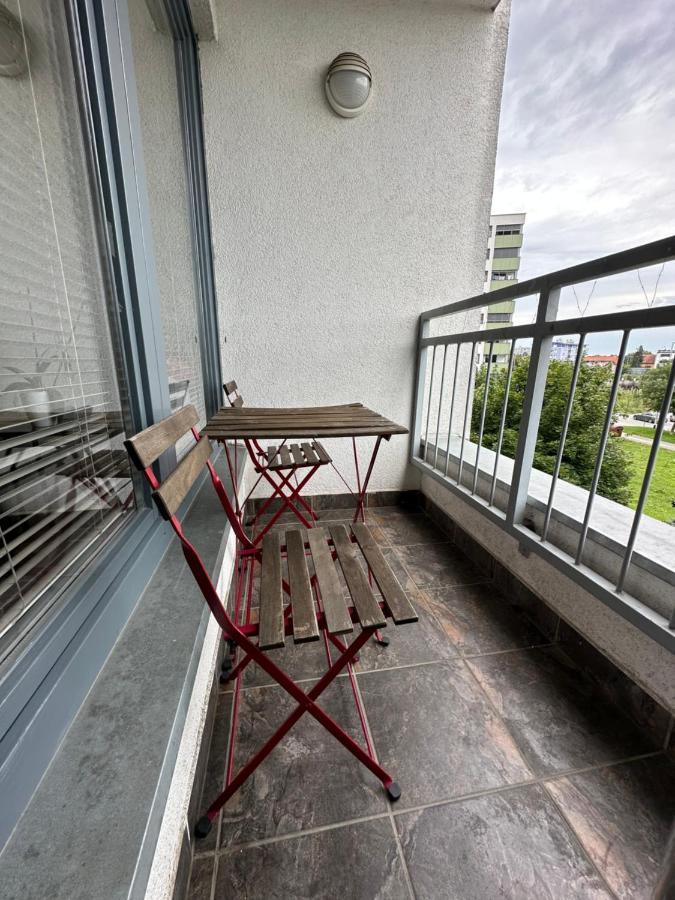 Laniste - Prelijep Stan, Balkon, Wifi + Besplatan Parking Appartamento *